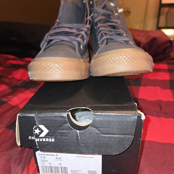 Converse Gray High-Top Sneakers Unisex - Picture 3 of 3